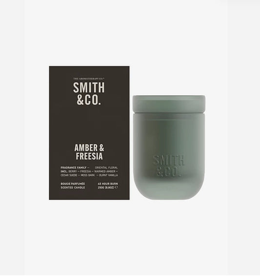 Smith & Co -  Amber & Freesia Scented Candle 250 g