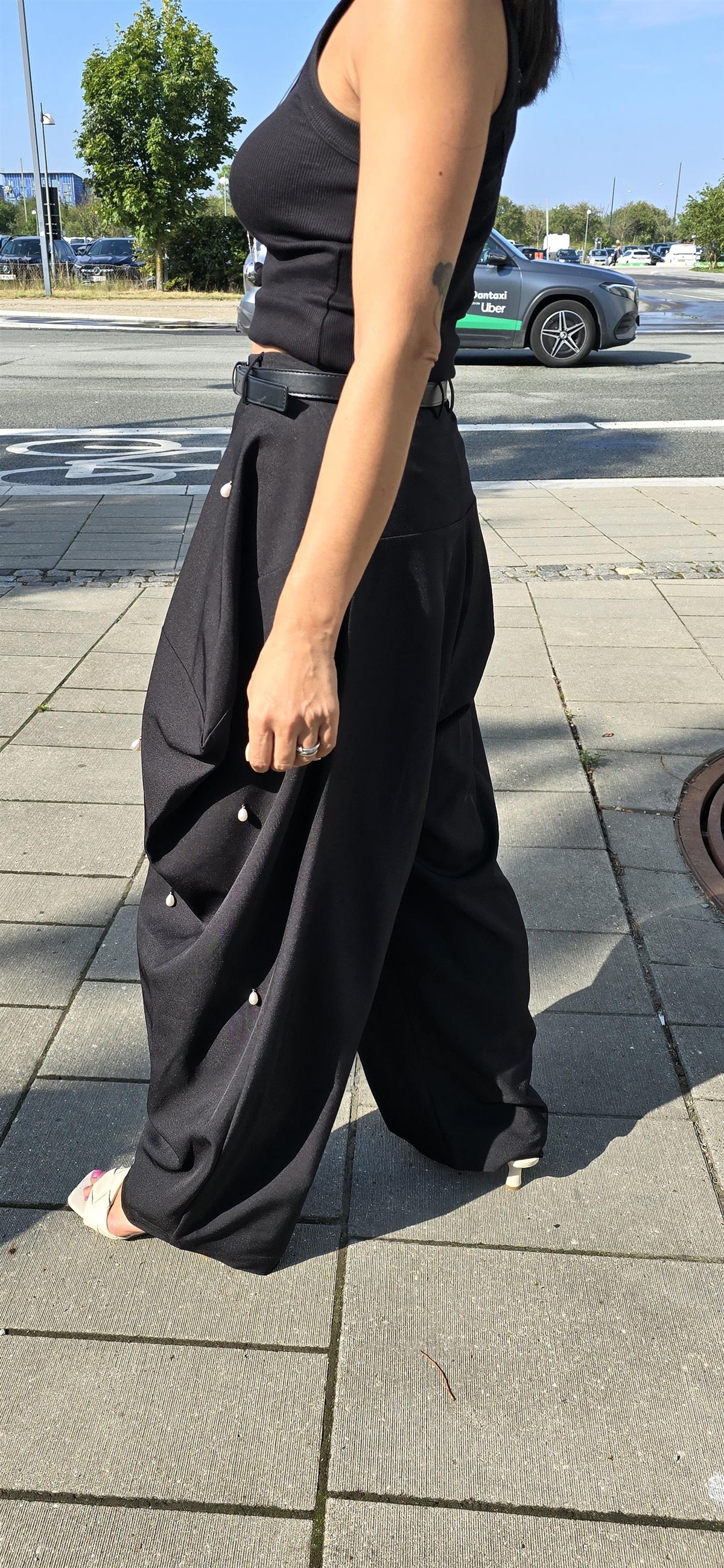 PANTALONE CON PERLE