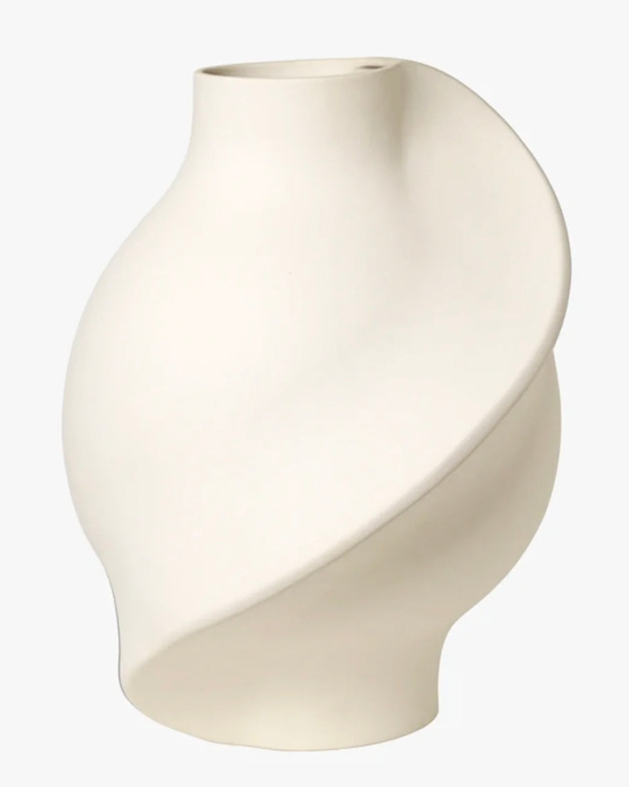 Ceramic Pirout Vase 02