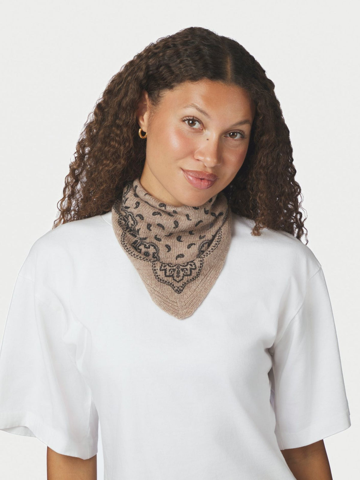 ARIYA PAISLEY KNIT SCARF