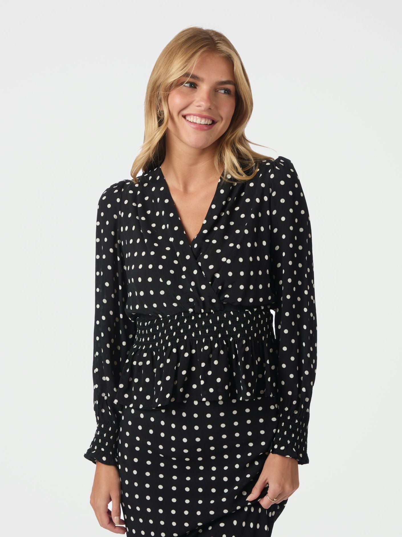 TAMONA CREPE DOT BLOUSE