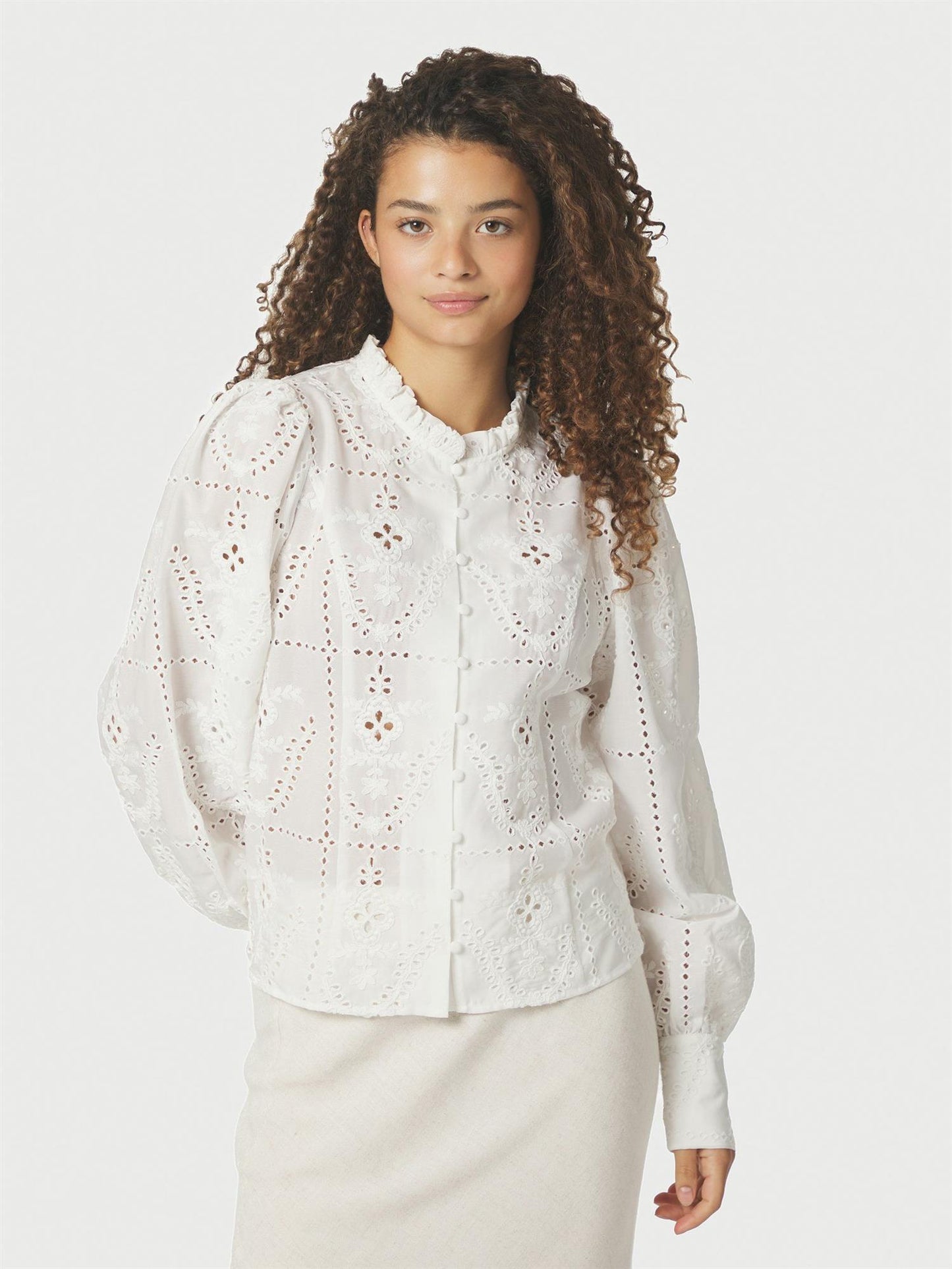 GILDA EMBROIDERY BLOUSE