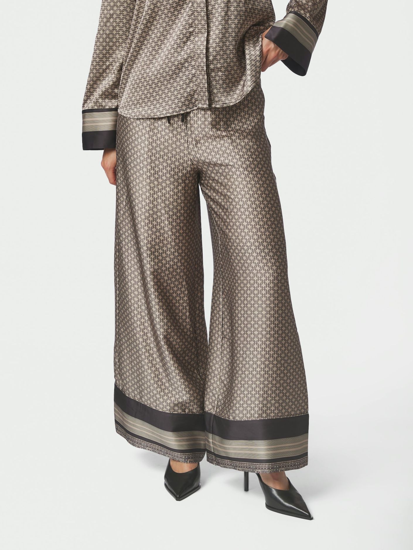 SORA PATTERN PANTS
