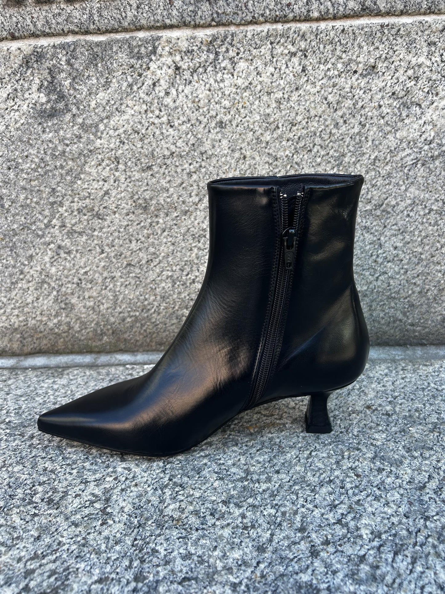BLACK CALF 80