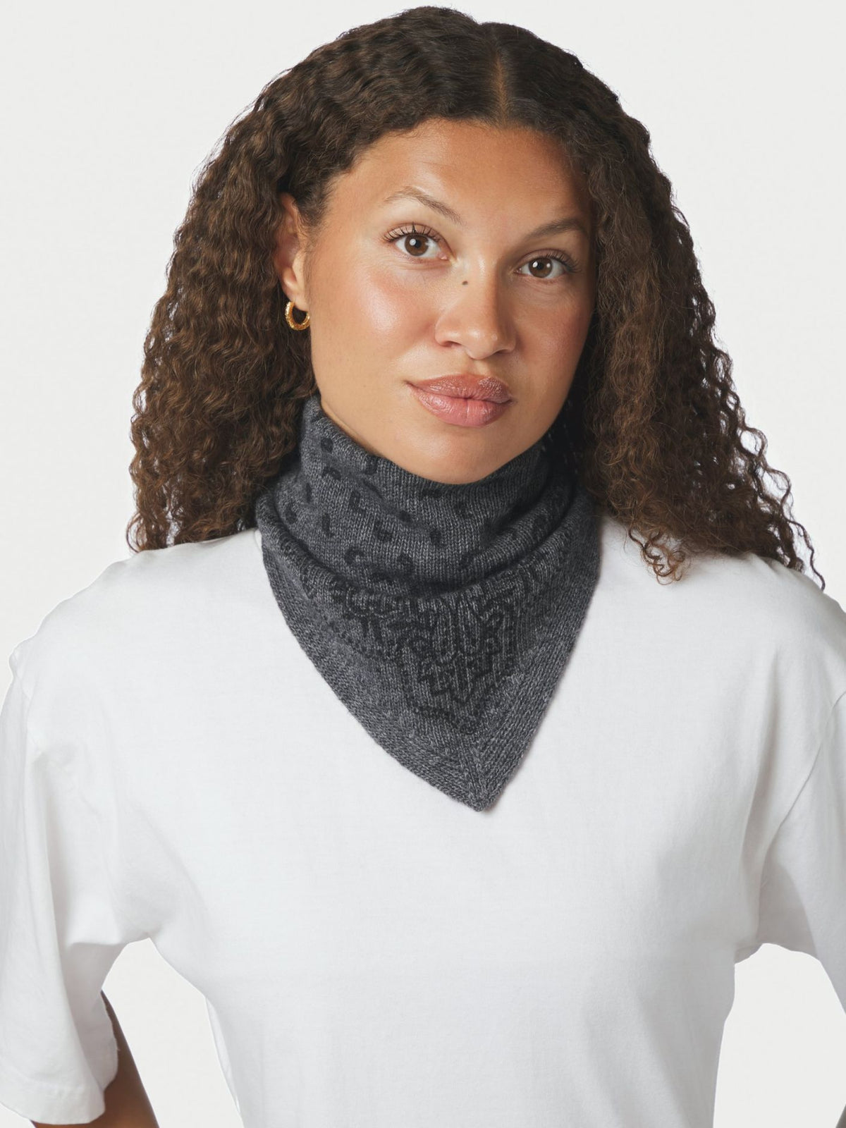 ARIYA PAISLEY KNIT SCARF