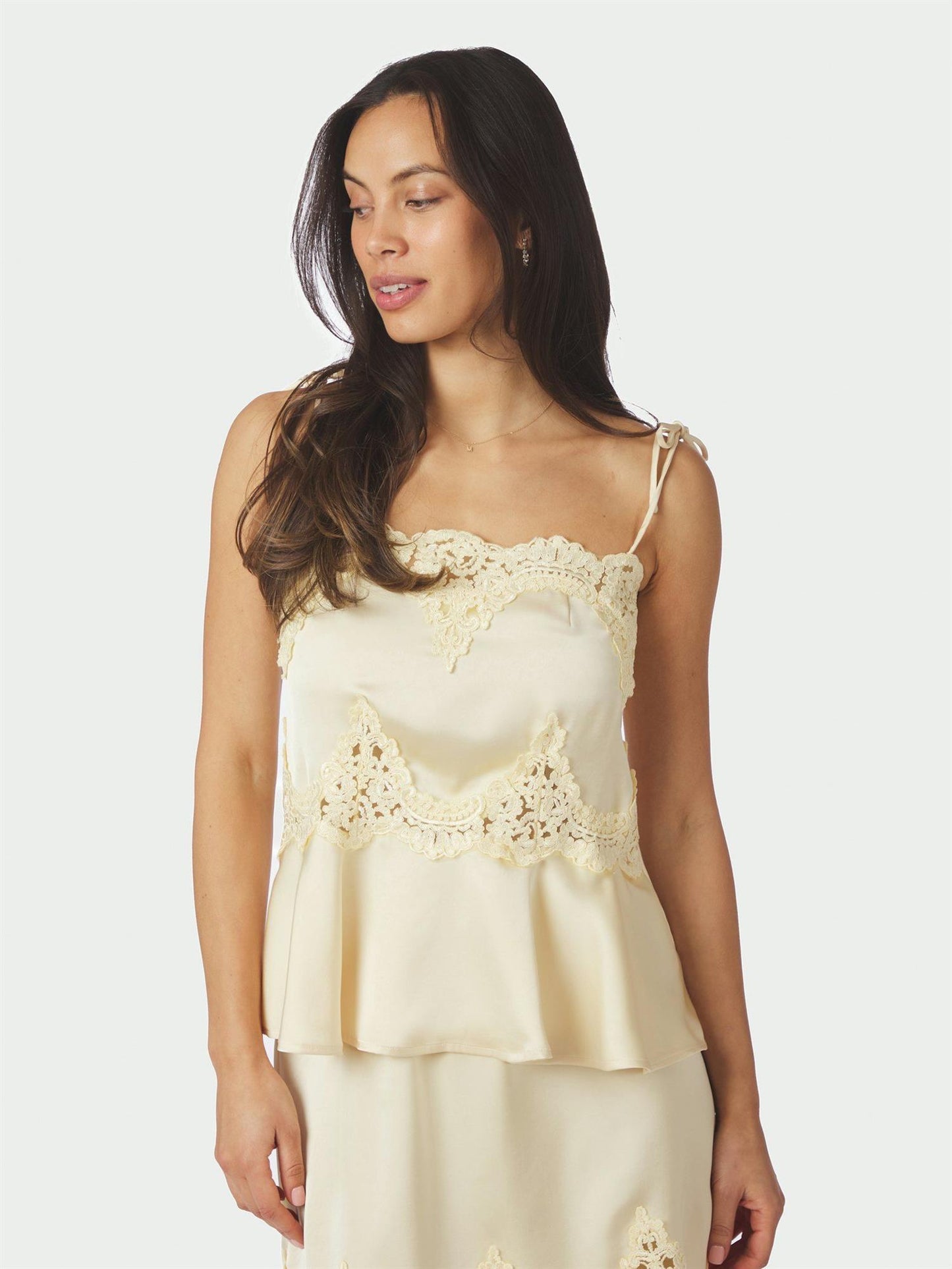 KAELA HEAVY SATEEN LACE TOP