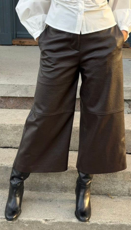 COFFEE FAUX LEATHER PANTS